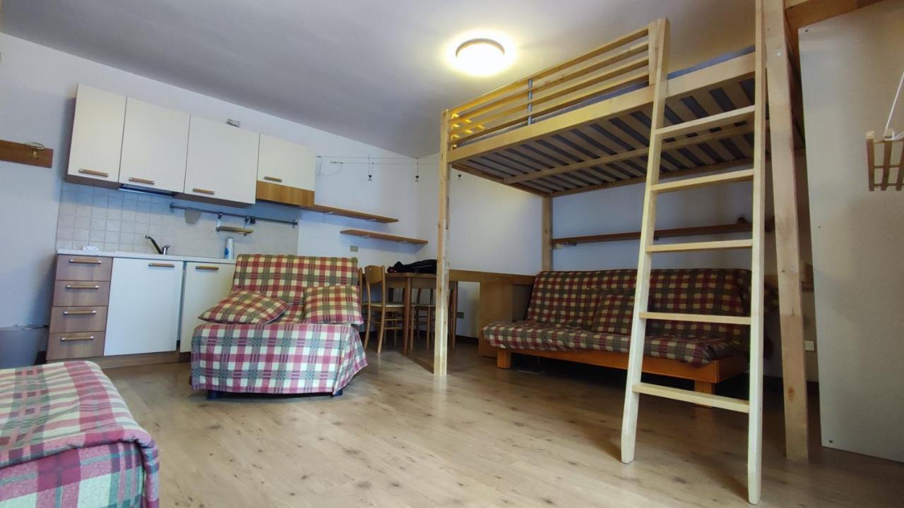 Casa Aprica Piste Da Sci Baradello Apartment Luaran gambar